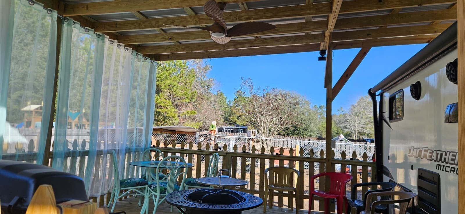 Building Photo - 206 New Iris Ln