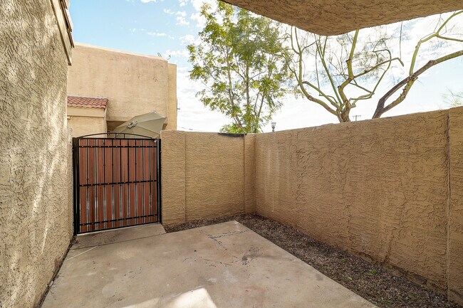Building Photo - 17032 N 16th Dr