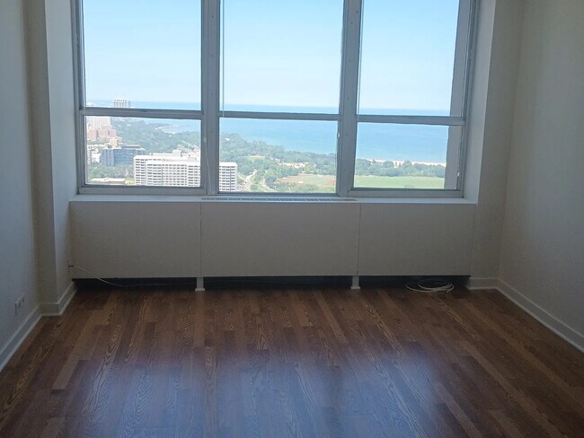 Building Photo - 655 W Irving Park Rd