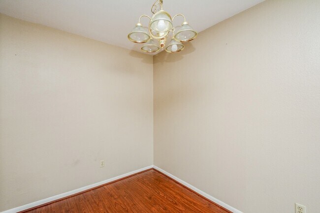 Building Photo - 8519 Hearth Dr