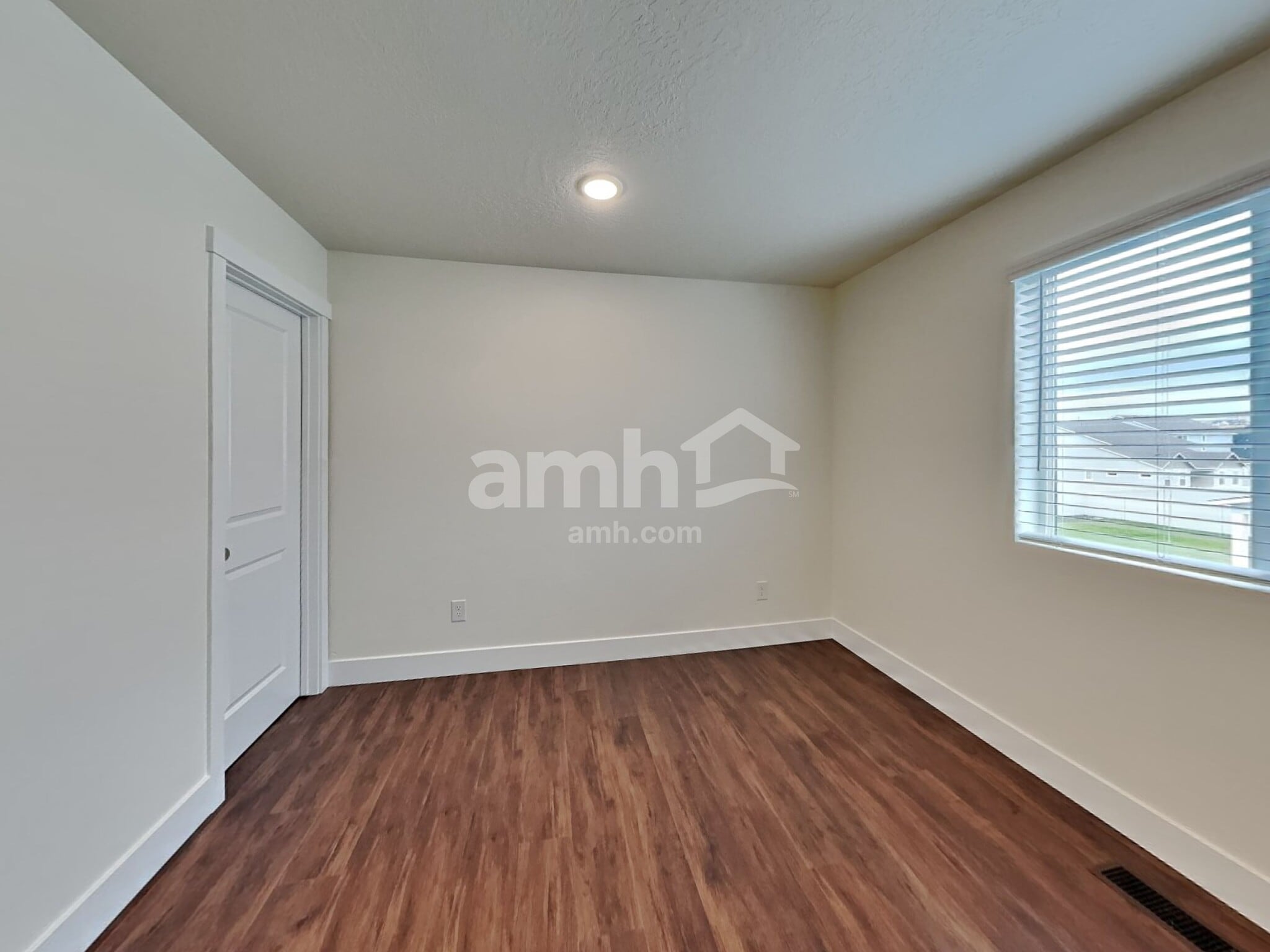 Building Photo - 10035 W Raleigh St