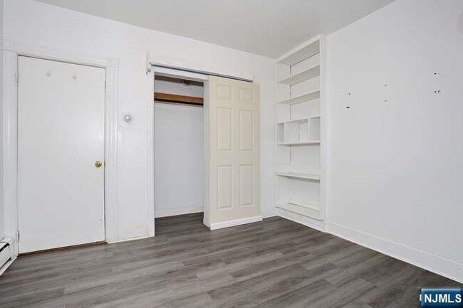 Building Photo - 68 Mohawk Ave