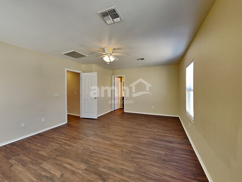 Building Photo - 6424 W Branham Ln