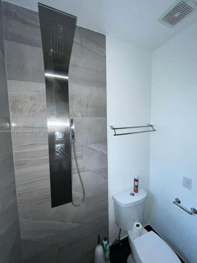 Building Photo - 5067 SE Mariner Garden Cir