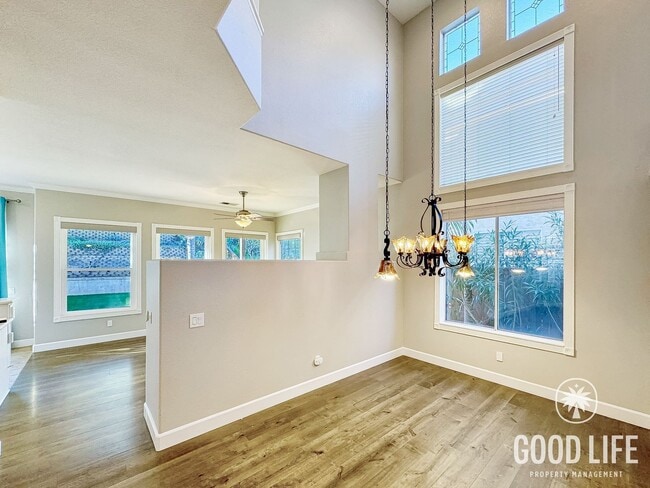 Building Photo - Stunning 5B/3.5BA House in Scripps Ranch!