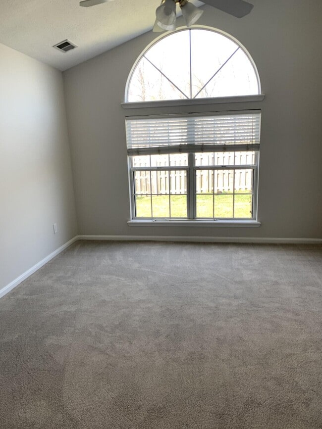 Building Photo - 1205 Harmes Way