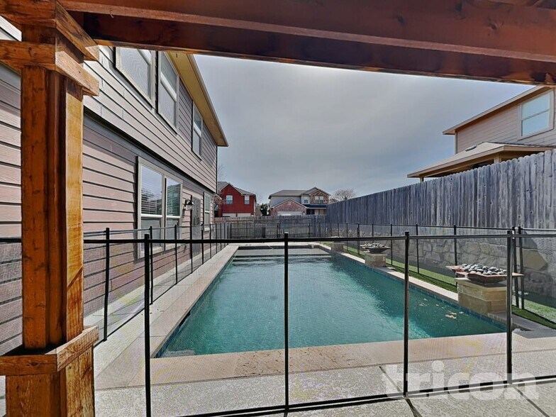 Building Photo - 10401 Turning Leaf Trail