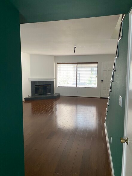 Building Photo - 12711 Mitchell Ave