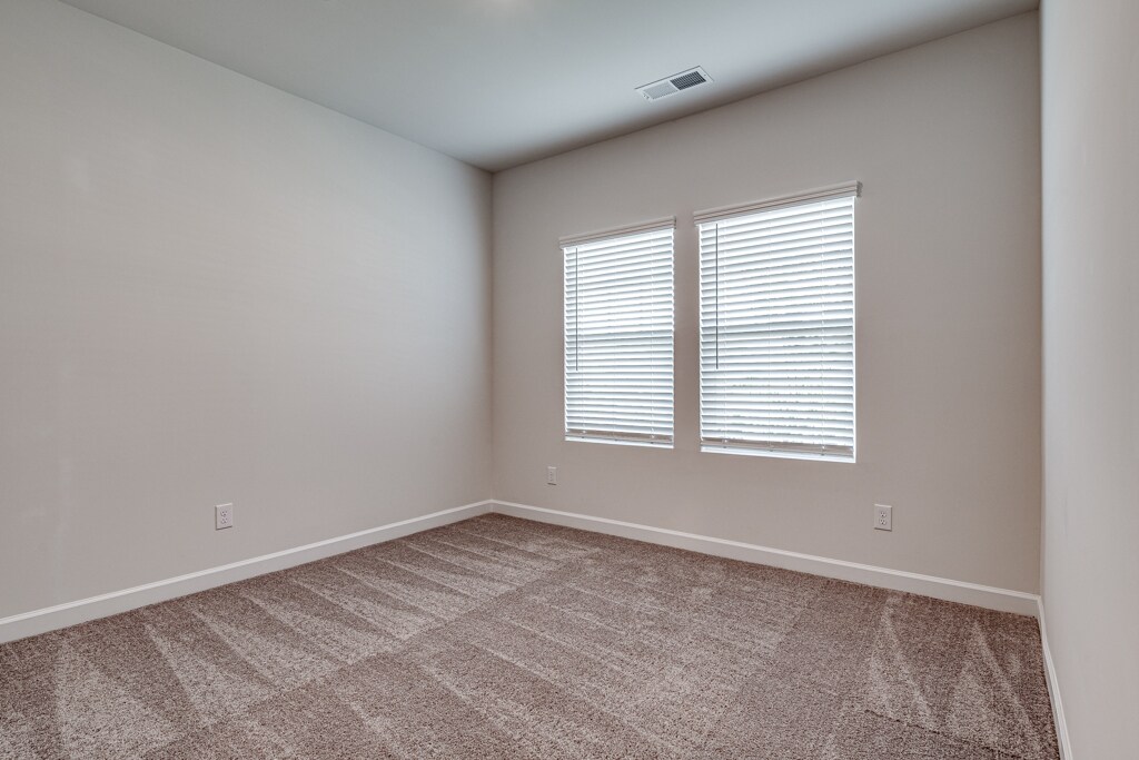 Building Photo - Room in Townhome on Tears Ln
