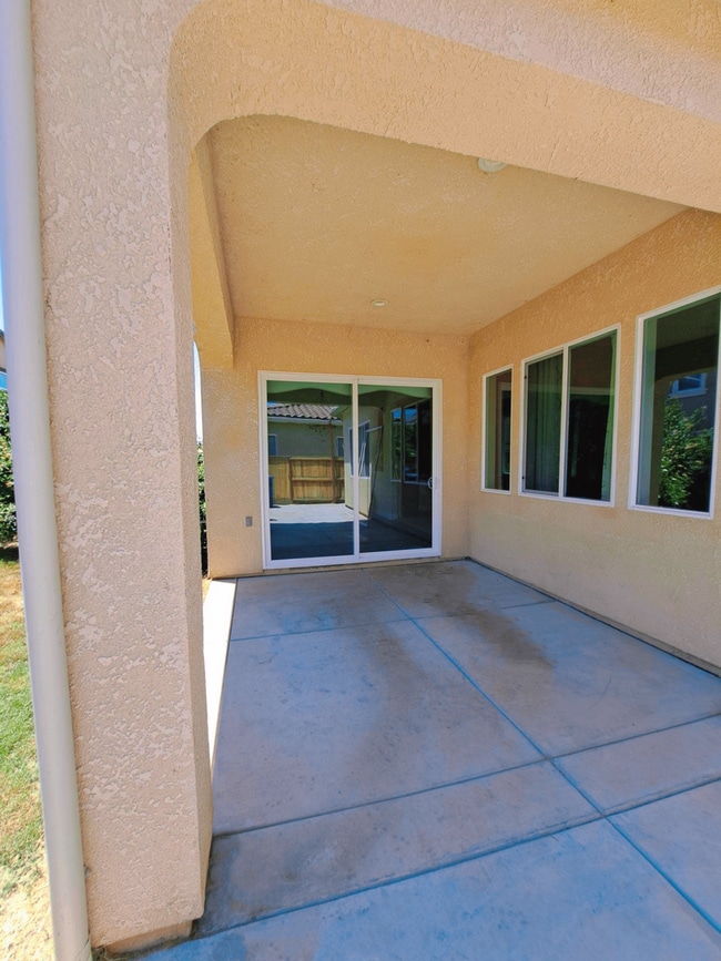 Building Photo - Now Available: 2-Story Clovis Home with 4 ...