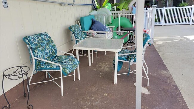 Building Photo - 360 Base Ave E