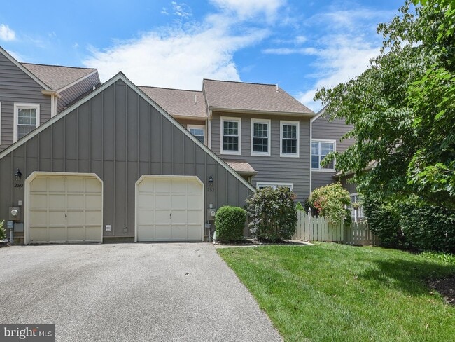 Building Photo - 252 Copper Beech Dr