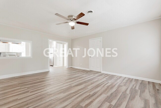 Building Photo - NOW OFFERING HALF OFF THE FIRST FULL MONTH...