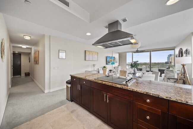 Building Photo - Watermark Waikiki Unit 901 w/ Panoramic Oc...