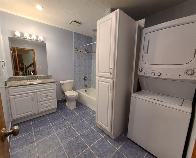Building Photo - 152 Quincy Shore Dr