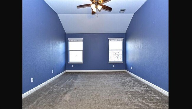 Building Photo - 10121 Channel Island Dr