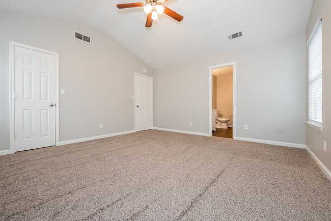Building Photo - 338 Brookside Dr