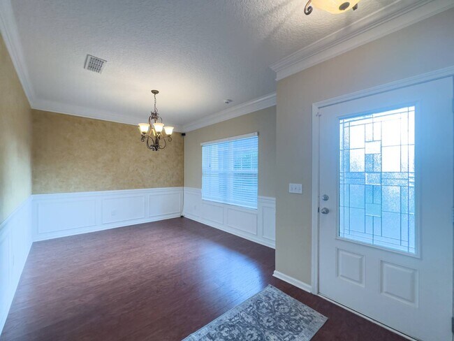 Building Photo - 15 Hunters Hollow Ct