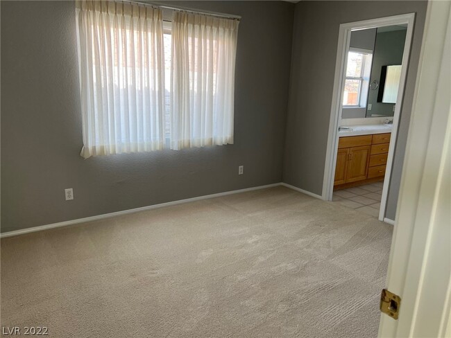 Building Photo - 2229 Fiero Dr
