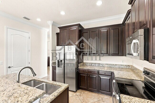 Building Photo - 10449 Henbury St