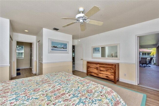 Building Photo - 1100 Diamond Cir