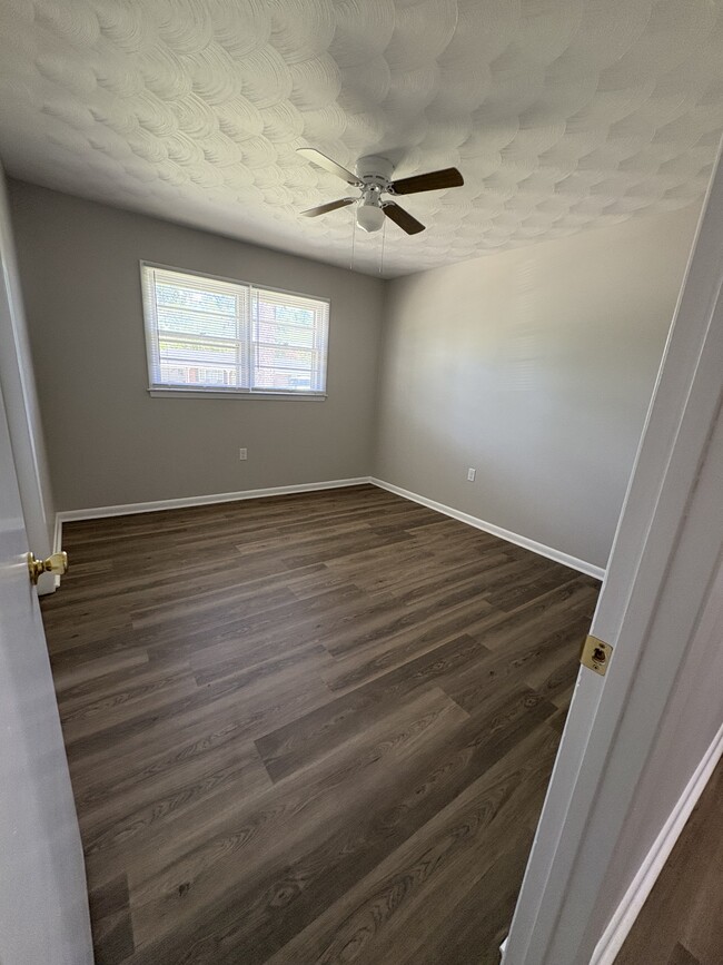 Building Photo - 603 Waters Dr