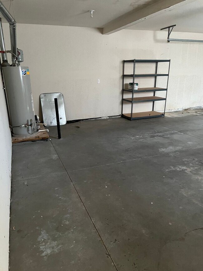 Building Photo - 4 bed 2.5 bath home in Meridian Idaho