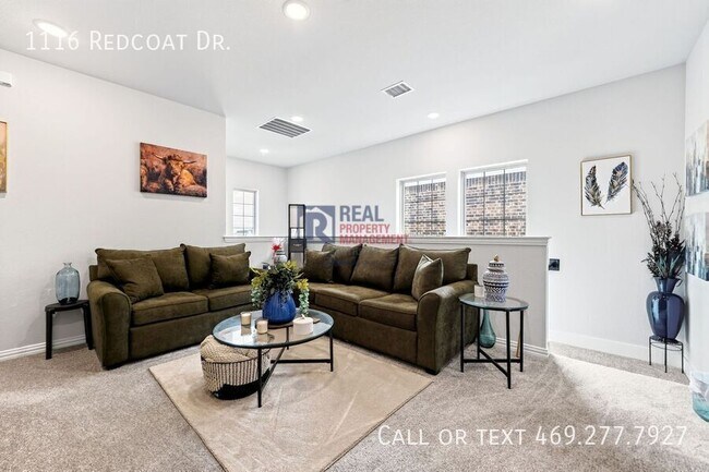 Building Photo - 1116 Redcoat Dr