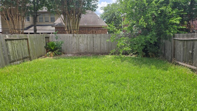 Building Photo - 2918 Hebert Trail Dr