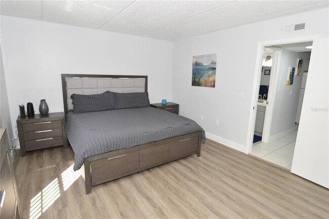 Building Photo - 12760 Indian Rocks Rd