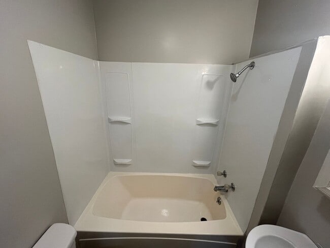 Building Photo - Spacious 3-Bedroom Home with Basement – Available NOW! – $1400/month