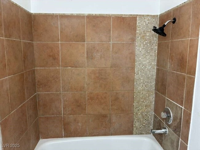Building Photo - 6121 Granada Cir