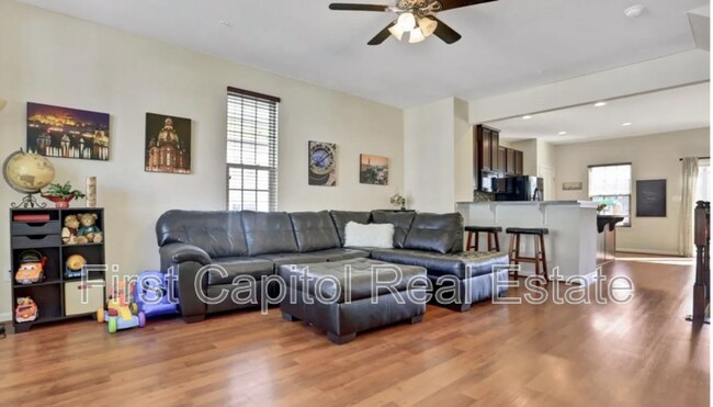 Building Photo - 923 Stonehaven Way