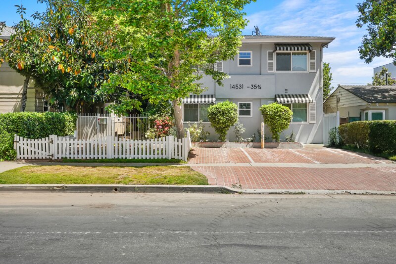 Building Photo - 14531 Dickens St