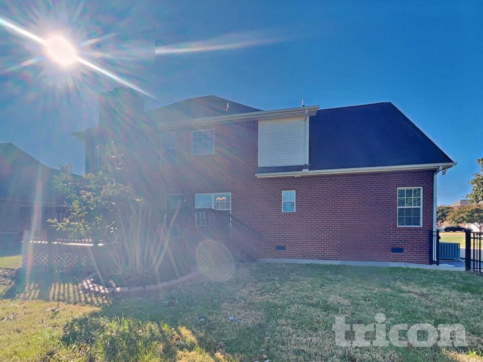 Building Photo - 3228 Genoa Dr