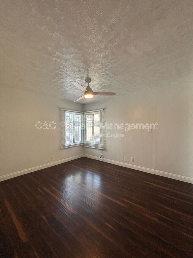 Building Photo - 1408 E 142nd St