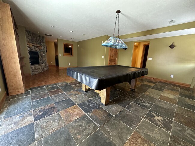 Building Photo - 113 Manilla Dr