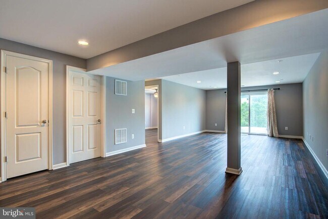 Building Photo - 13481 Arcadian Dr