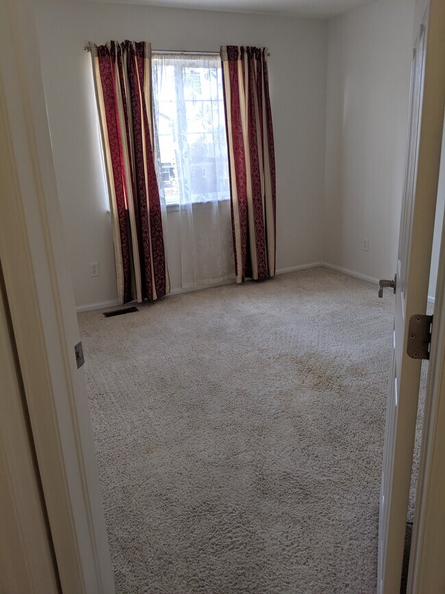 Building Photo - 1326 Graham Cir