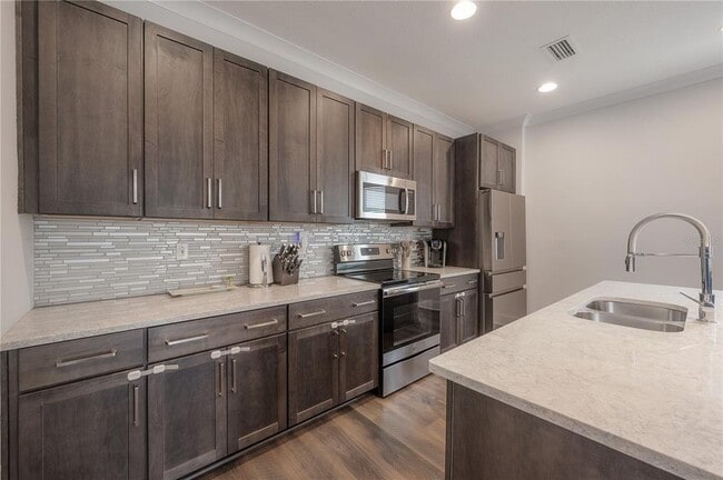 Building Photo - 1162 25th Way N