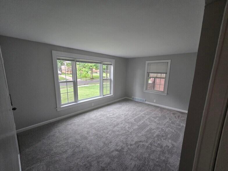 Building Photo - 419 Orchard Dr