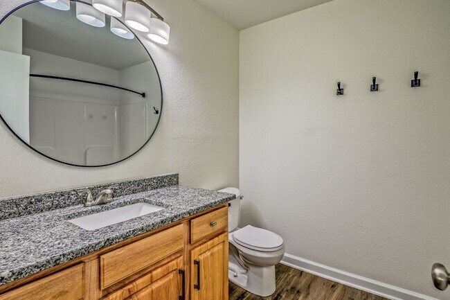 Building Photo - Stylish Belton Townhome | 3 Beds, 2 Baths,...