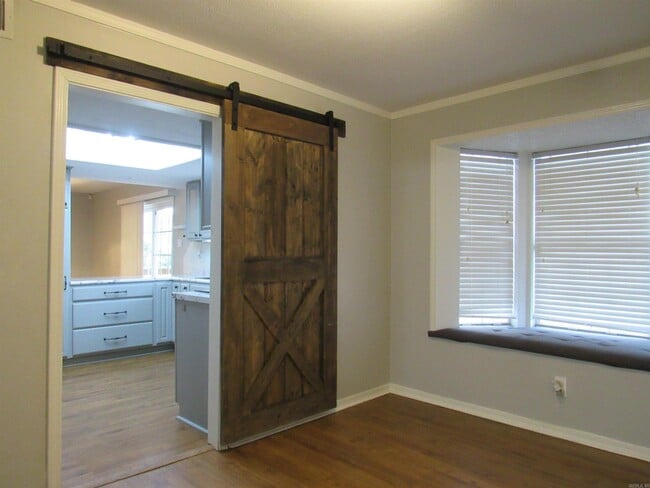 Building Photo - 303 Merganzer Dr