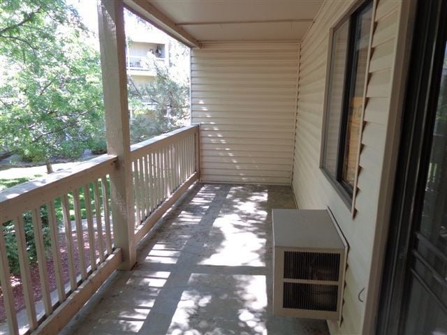 Primary Photo - Spacious 1 bed Great location off Sable an...
