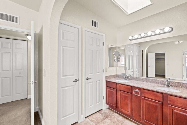 Building Photo - 2912 Bluegill Way