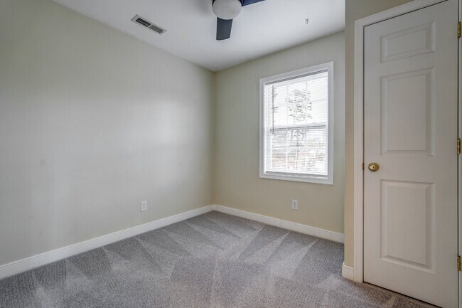 Building Photo - 3 Bedroom Duplex Minutes from UVA & Medical Center – $1,995/mo