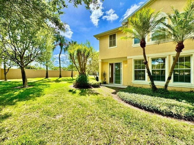 Building Photo - 6713 Breezy Palm Dr