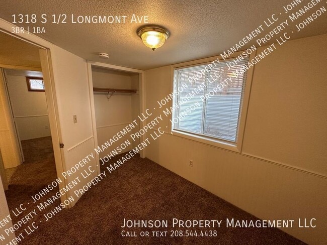 Building Photo - 1105 1/2-S 1/2 S Longmont Ave