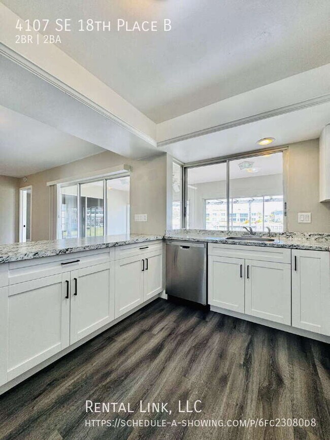 Building Photo - 4107 SE 18th Pl