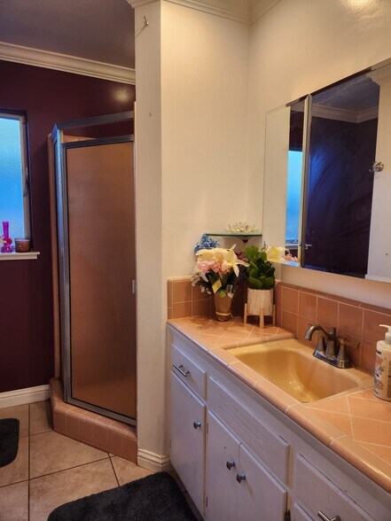 Building Photo - 1940 65th Ave